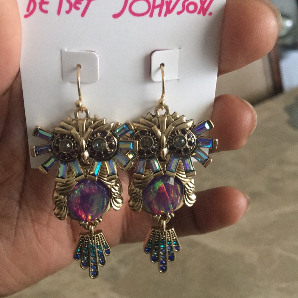 BETSY JOHNSON OWL GLAM EARRING